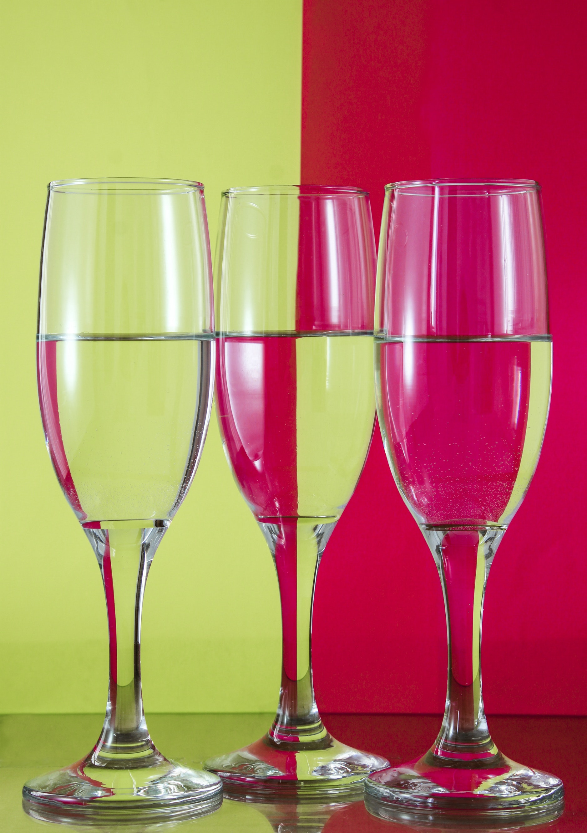 3-clear-wine-glasses-3967377